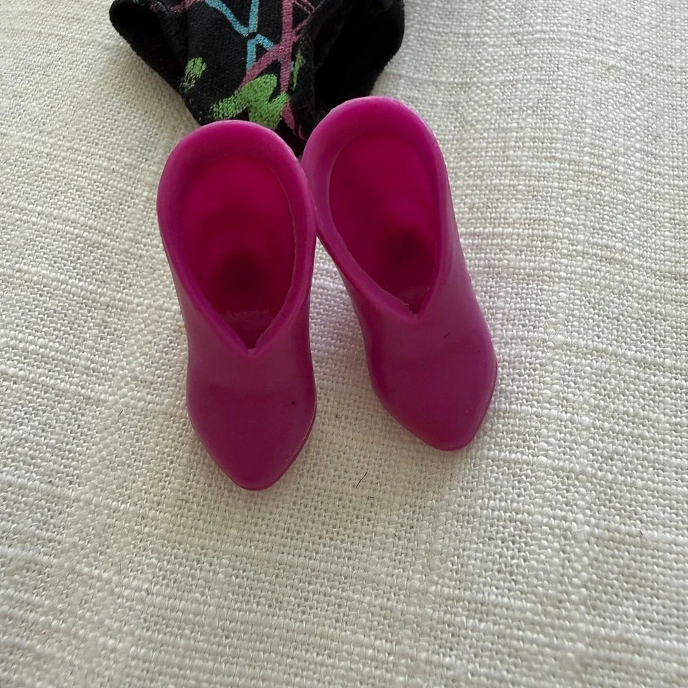 Vintage 1986 Jem and the Holograms SYNERGY Doll Replacement Clothes AND SHOES